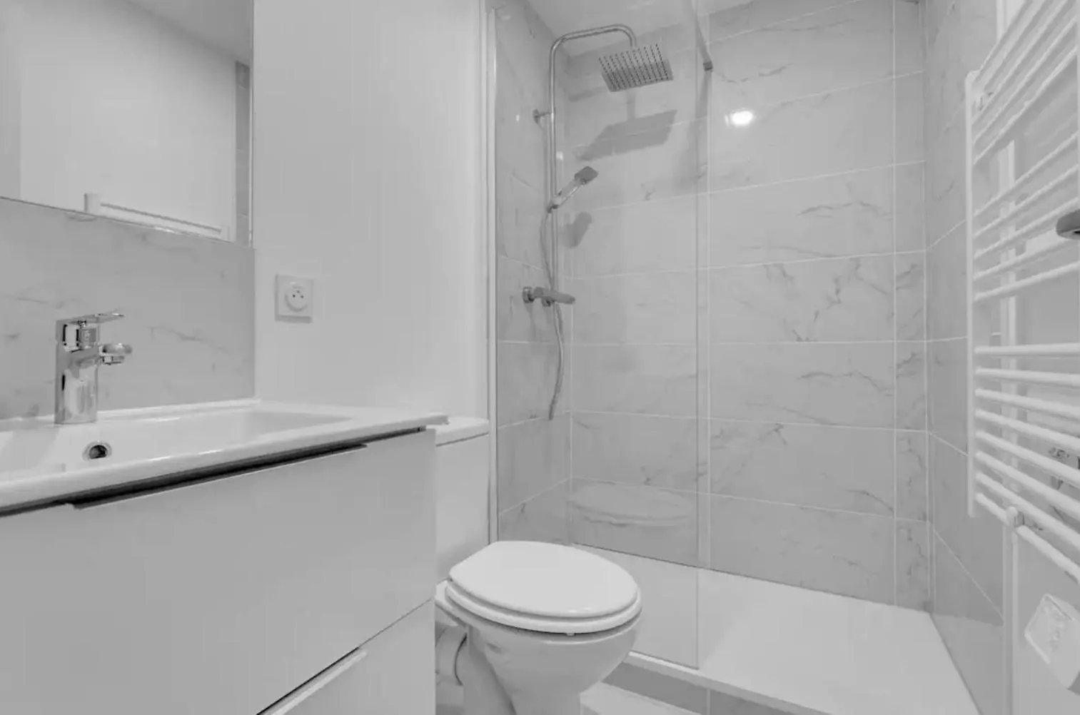 Grand Deux Pieces - Proche Metro - Terrasse Apartment Toulouse