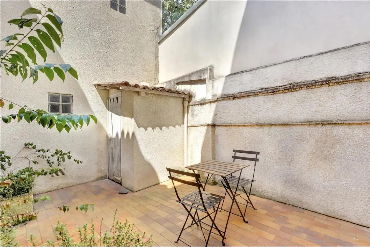Grand Deux Pieces - Proche Metro - Terrasse Apartment Toulouse France